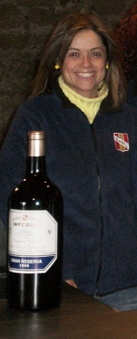 Ana San Juan, enóloga de Bodegas Cvne, presente en cena maridaje cata de vino de Restaurante Sotavento en Santurce